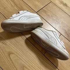 プーマスニーカー 16cmの画像
