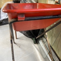 タイヤプール　自動車整備工場で使用されていた機材の画像