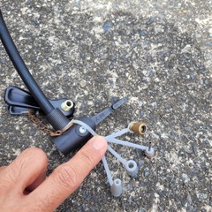 自転車用タイヤポンプの画像