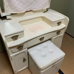 0円です！　ドレッサー　白の画像
