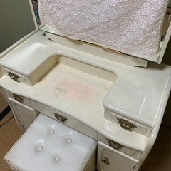 0円です！　ドレッサー　白の画像