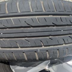 １７インチ　ハリアー　４本　２２５・６０R１７の画像