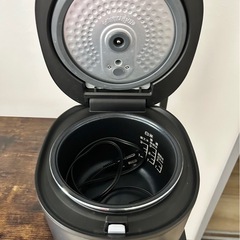 炊飯器の画像
