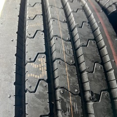 【未使用タイヤ】【YOKOHAMA】225/80r17.5の画像