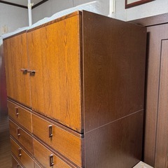タンス木製（着物収納部分は桐）の画像