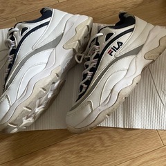 （取引中）FILA スニーカー　24.5cmの画像