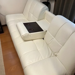 ソファの画像