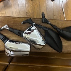 バイクミラー2種類の画像