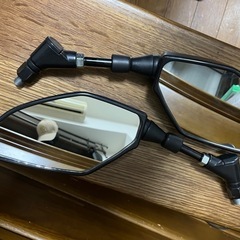 バイクミラー2種類の画像