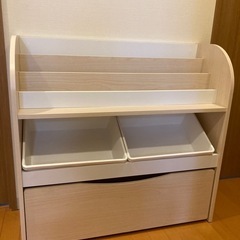 絵本棚の画像