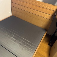 ニトリ　セミダブルベッド
の画像