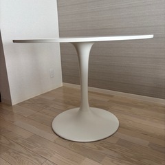 IKEA DOCKSTA テーブル ホワイト 103cmの画像