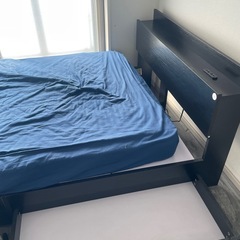 （7月中いつでも）黒 セミダブル ベッドフレームの画像