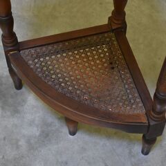 ≪zyt2342ジ≫ オールドカリモク コーナーラック コロニアル 小型収納棚/ヴィンテージ家具/レトロ家具/karimoku/中古家具/宮城県仙台市 70716-07の画像
