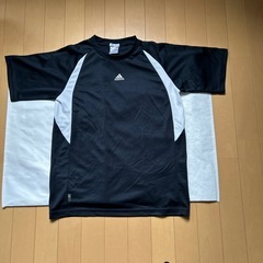 adidas半袖・トレーナーセット(160サイズ)の画像