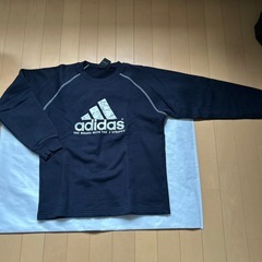 adidas半袖・トレーナーセット(160サイズ)の画像