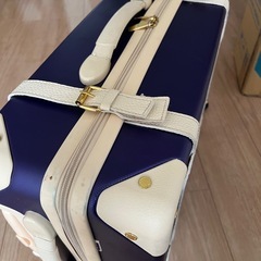 スーツケースの画像