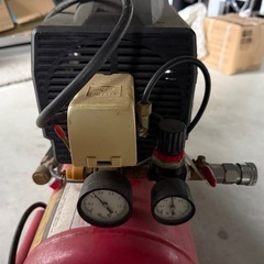 エアーコンプレッサー中古　稼働品。の画像