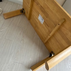 折りたたみテーブルの画像