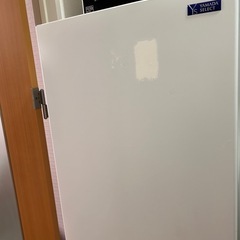 冷蔵庫と電子レンジの画像