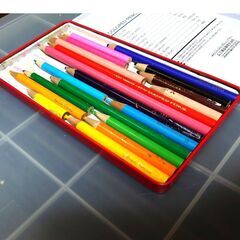 色々　色鉛筆セット　12色　19本の画像