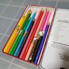 色々　色鉛筆セット　12色　19本の画像