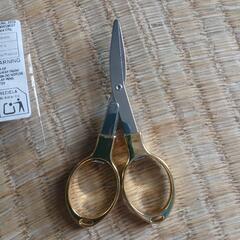 新品折り畳みハサミの画像