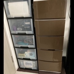 無料 殺到につき本日今からすぐ引き取り可能者のみ再募集 ５段ラック付き ダイソン掃除機　V6の画像