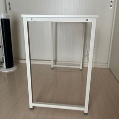 ニトリの机の画像