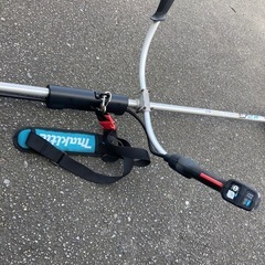 マキタ 18V充電式草刈機 MUR190UD リサイクルショップ宮崎屋　佐土原店　25.7.19Fの画像