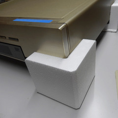 梱包時の荷物の固定用発泡スチロール　１０センチ×１０センチ　１００個（バラ売り可）の画像