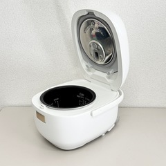 A1377🌟激安‼️2022年製パナソニック　IHジャー炊飯器　0.63L 3合SR-KT060ホワイト🌟の画像