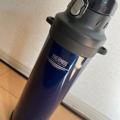 【美品】サーモス　thermos 水筒　1､5リットルの画像