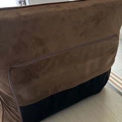 連休最後だから値引き！　座椅子　２つの画像