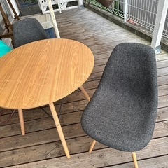 カフェ丸テーブル椅子
セットの画像