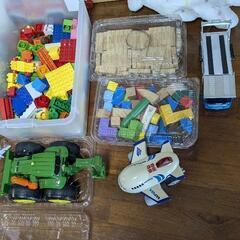 子供のおもちゃセットの画像