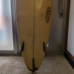 タウン・アンド・カントリーサーフボードの画像