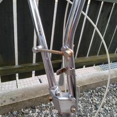 昭和レトロな折りたたみ自転車の画像