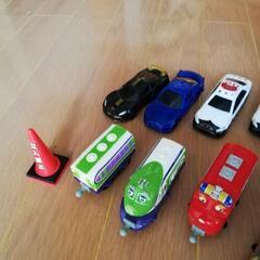 車のおもちゃいろいろの画像