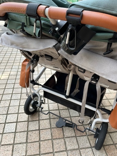 双子　ベビーカー　エアバギー　AIRBUGGY　