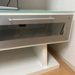 テレビボードの画像