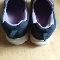 poloスニーカー24cmの画像
