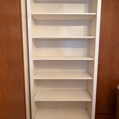 haku※です。アンティーク本棚 こげ茶色、無垢材 4段 中古 1台 無垢材 本棚(収納家具)の中古が安い!激安で譲ります・無料で