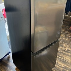 M【中古品】AQUA アクア 冷凍冷蔵庫 135L 低温フリーケ...