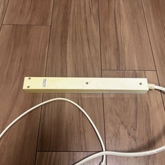 タコ足コンセント　延長コードの画像