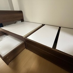 コンセント付き収納ベッド（シングルサイズ）の画像