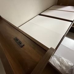 コンセント付き収納ベッド（シングルサイズ）の画像