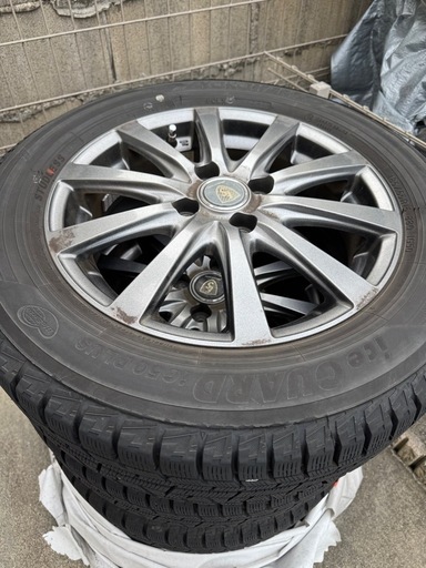 良品　ヨコハマタイヤ　スタッドレスタイヤ　185/65R15