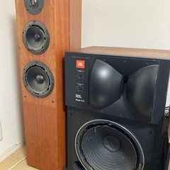 JBLスピーカー、アンプ、カセットデッキの画像