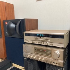 JBLスピーカー、アンプ、カセットデッキの画像